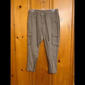 Jessica Simpson Linen Cargo pants